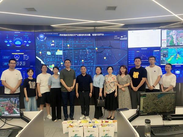 壹定发集团开展“送清凉”活动 关爱一线职工