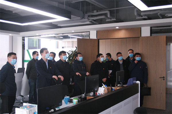 省国资委党委委员、驻委纪检监察组组长贺向东到秦创原壹定发集团立异中心调研