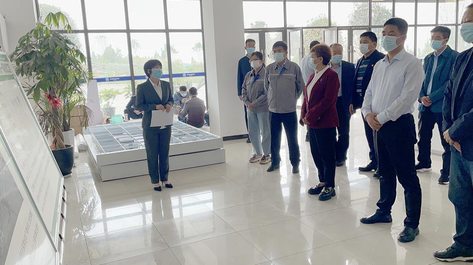 西安市人大常委会情形保；；；；；；ぶ捶觳榈诙检查组到水情形公司白鹿原水生态中心调研