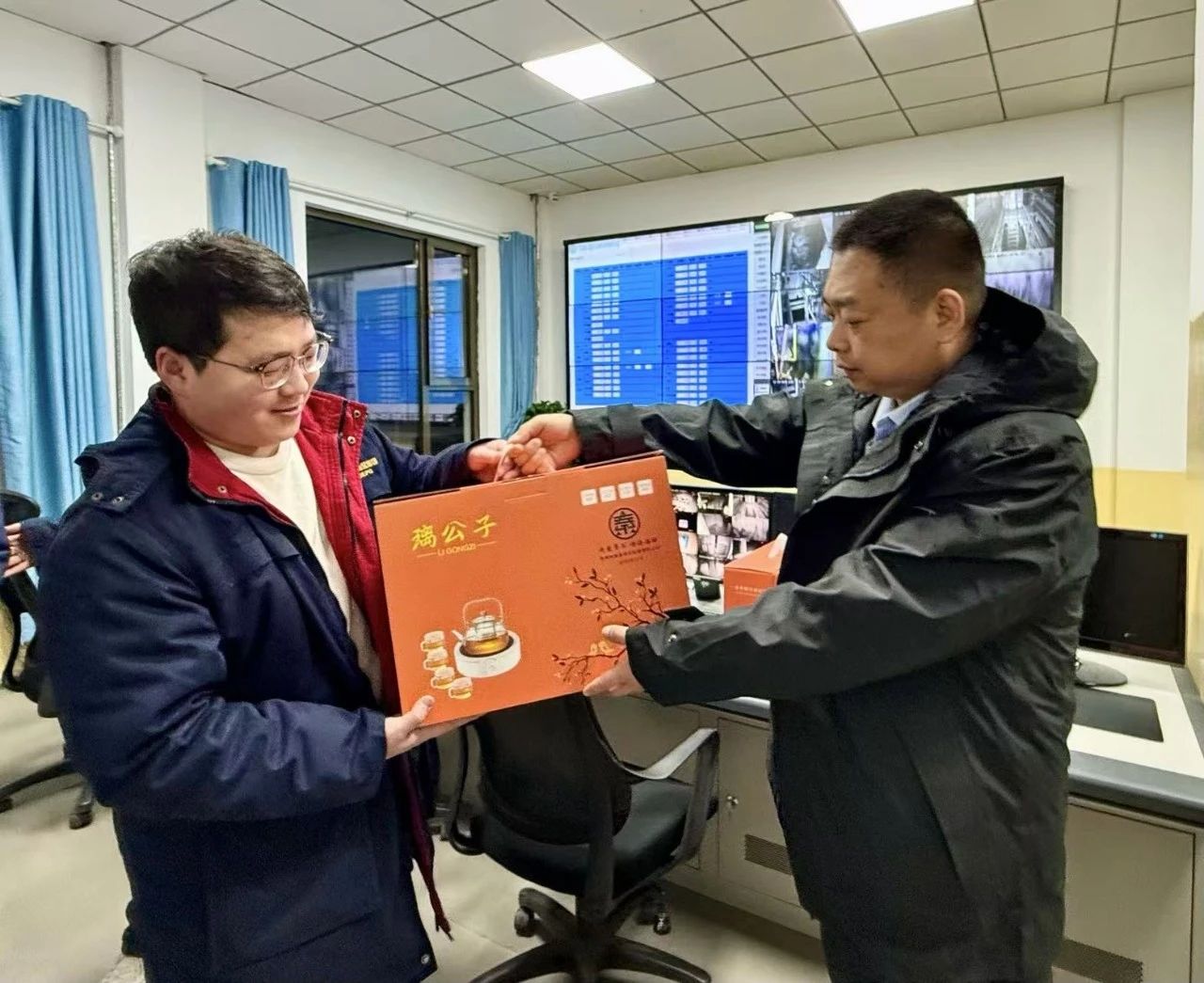 眷注一线，，，，，，情暖严冬｜水情形公司工会开展2024年“冬送温暖”慰问活动